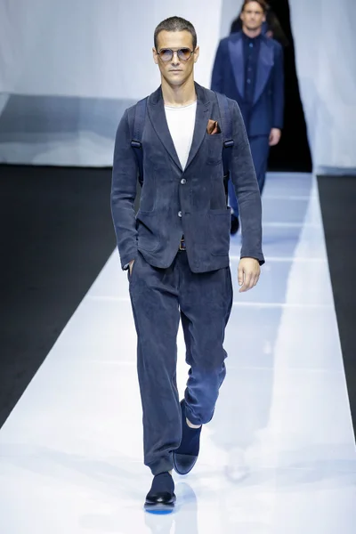 Look 33